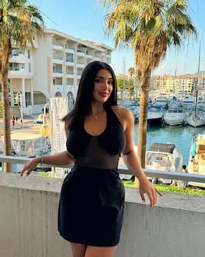 Julia Bayonetta MYM | Profil Officiel et Bonus ️🧚‍♀️