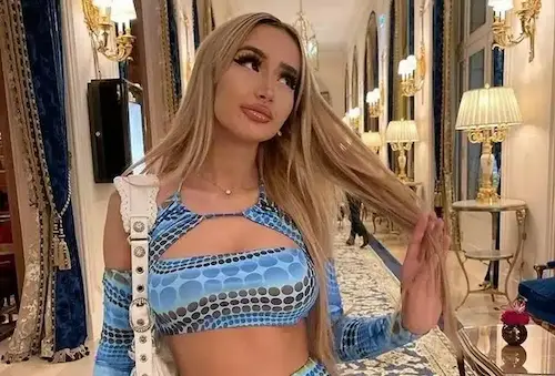Alina B.